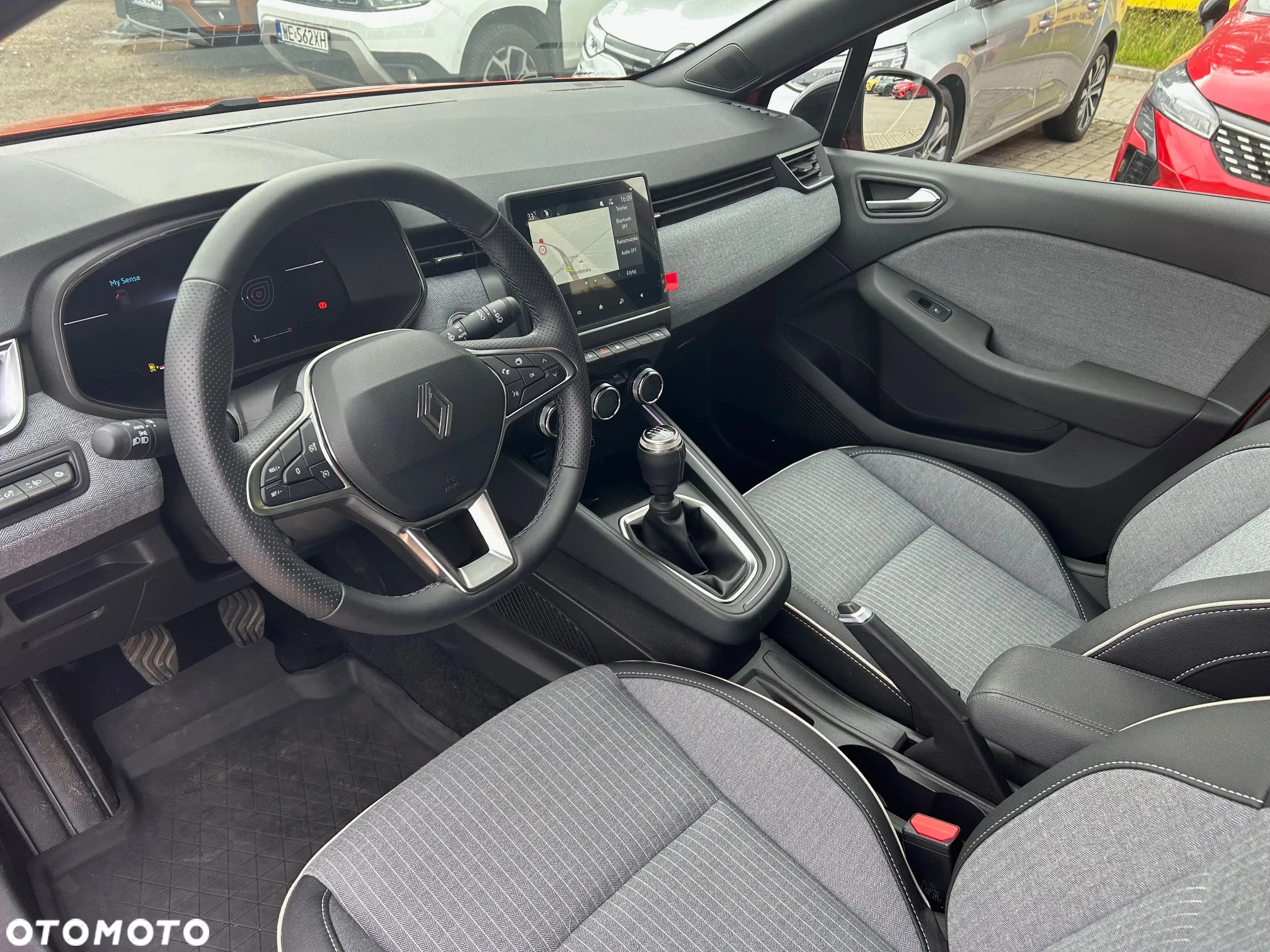 Renault Clio 1.0 TCe Techno - 9