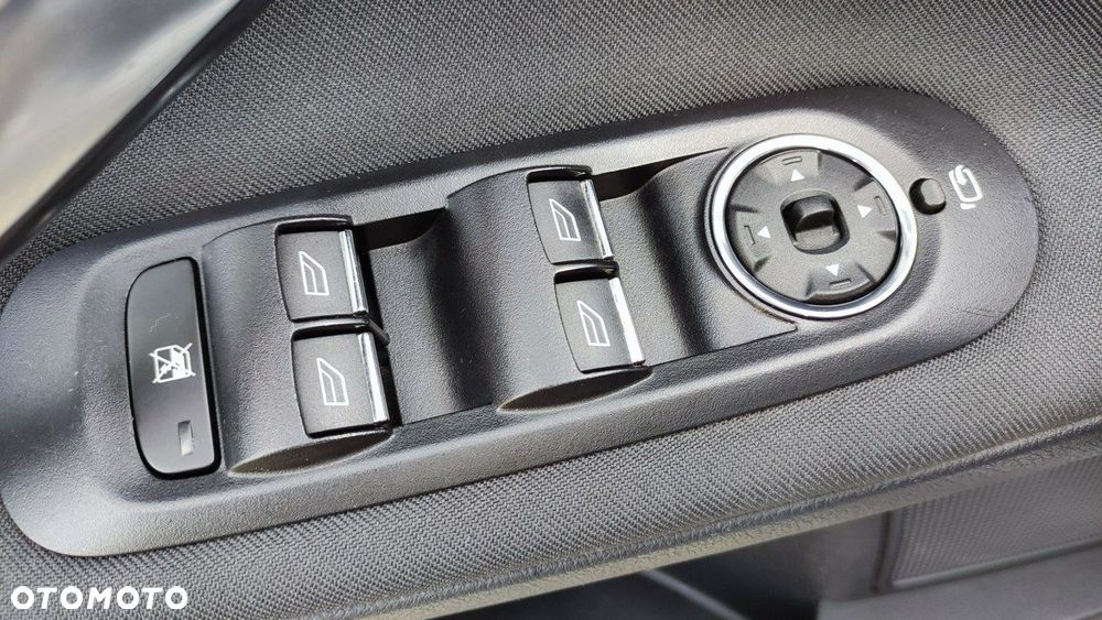 Ford Mondeo - 29