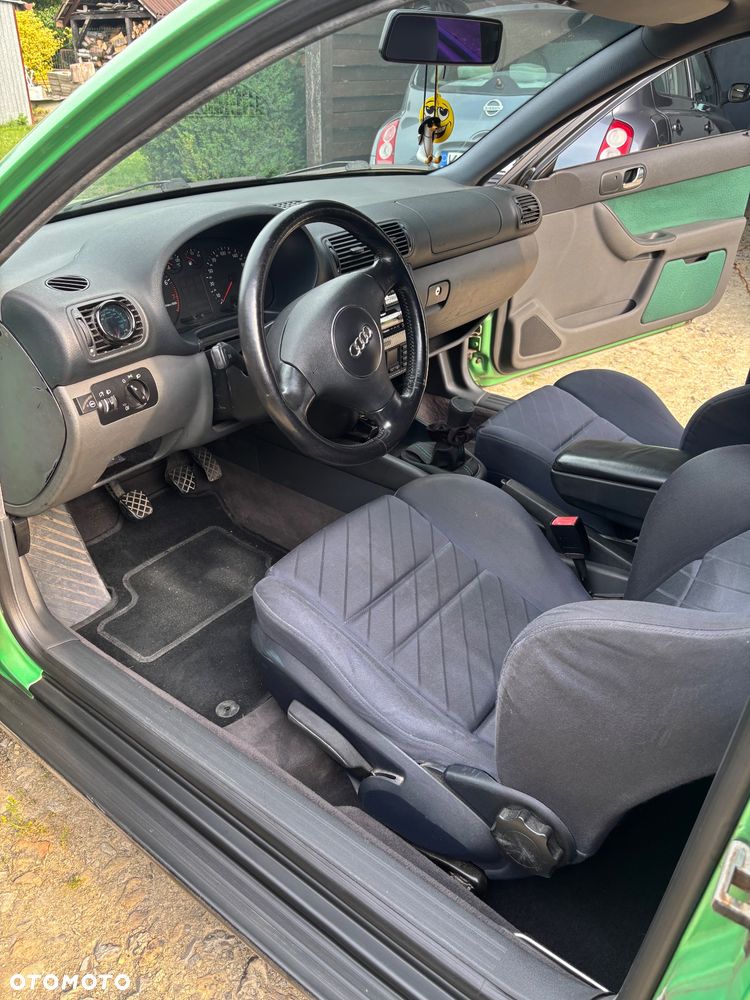 Audi A3 3-drzwiowe 1.8 Ambiente - 10