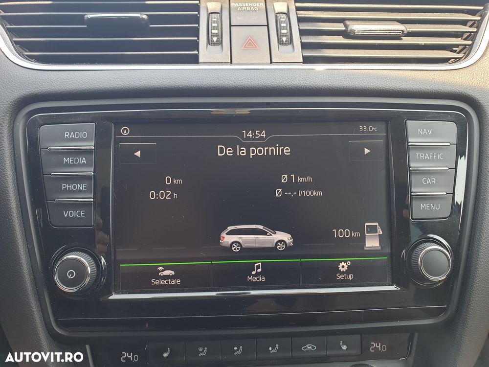 Skoda Octavia 1.6 TDI DSG Style - 24