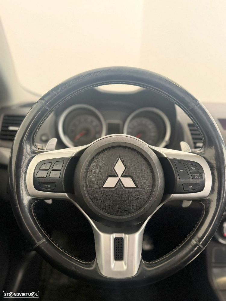 Mitsubishi Lancer - 9