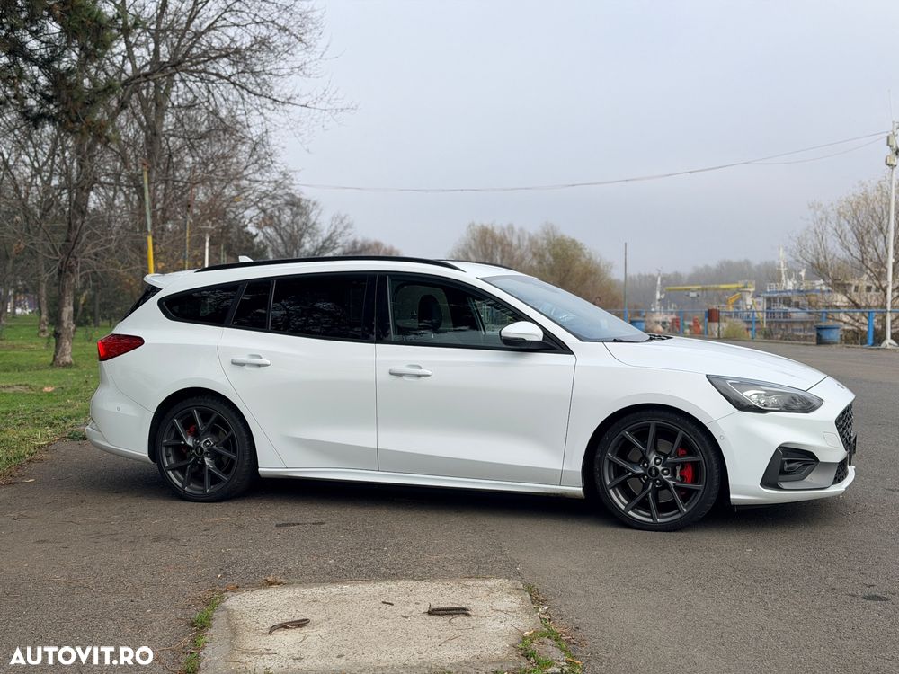 Ford Focus 2.3 Ecoboost ST3 - 4