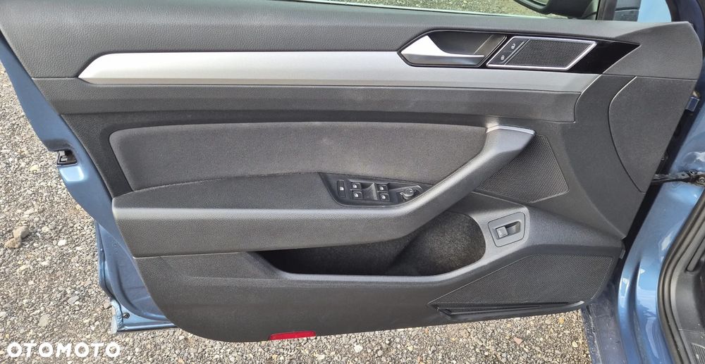 Volkswagen Passat 2.0 TDI SCR (BlueMotion Technology) DSG Comfortline - 15