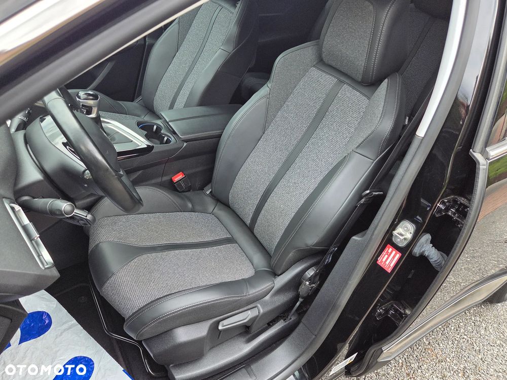 Peugeot 5008 BlueHDI 130 Allure Business-Paket - 32