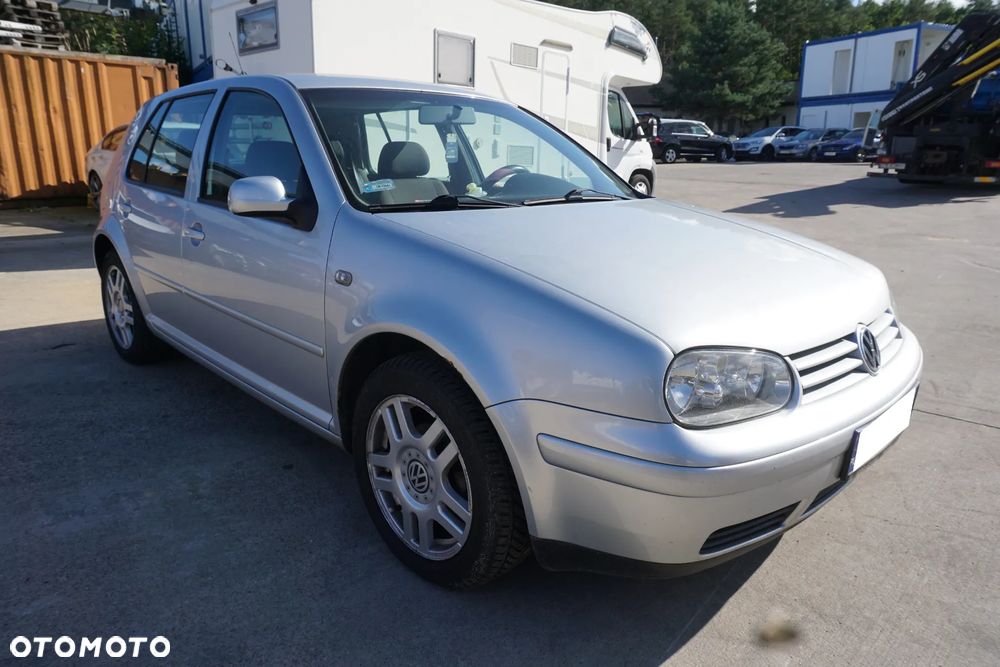 Volkswagen Golf - 4