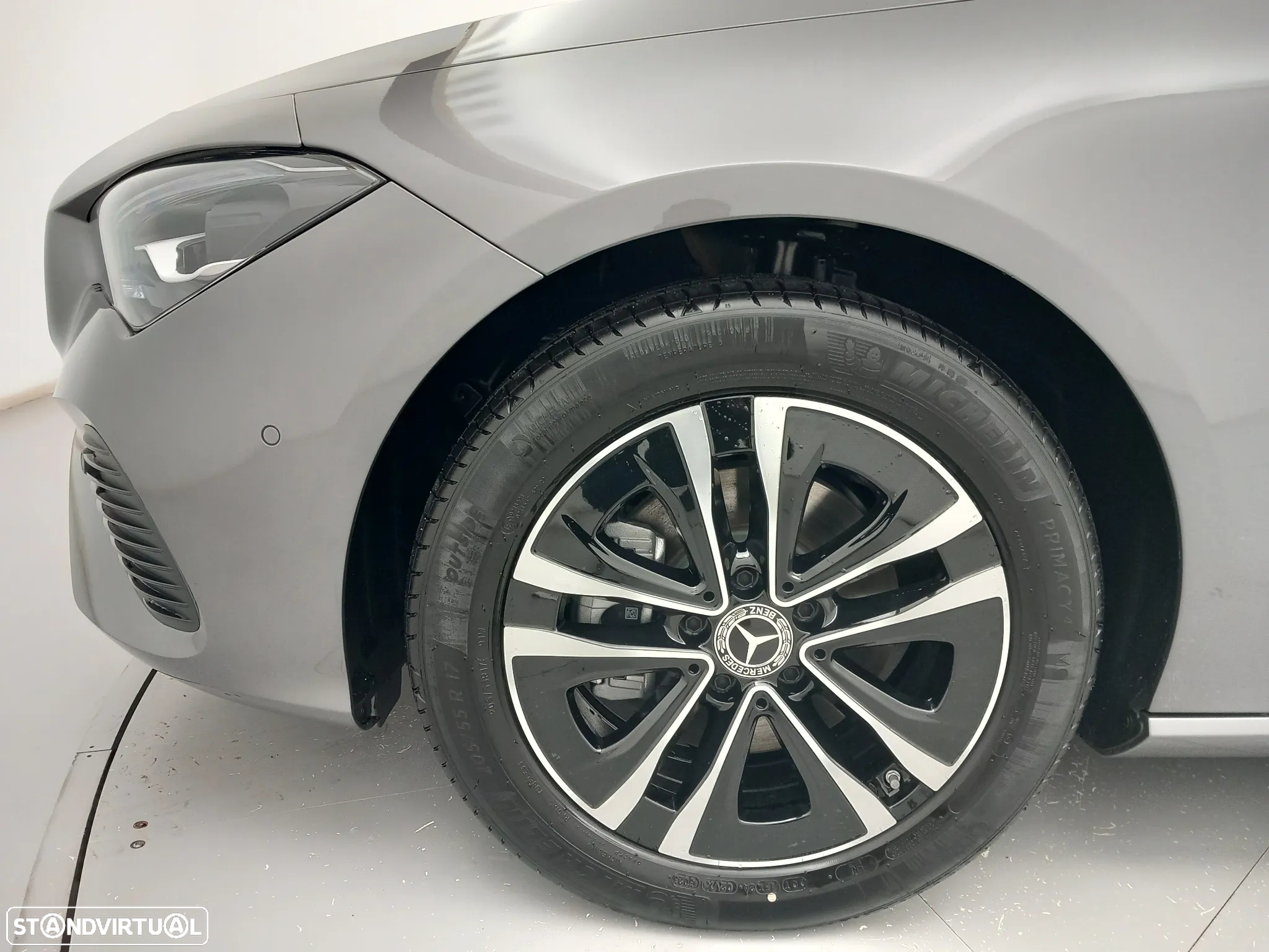 Mercedes-Benz CLA 200 Standard - 9