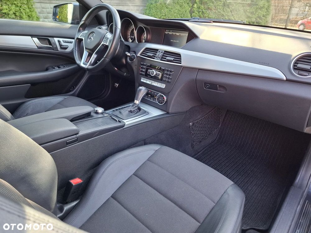 Mercedes-Benz Klasa C 250 CDI 7G-TRONIC Edition - 33