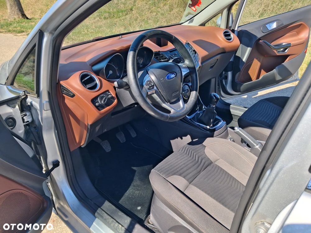 Ford Fiesta 1.5 TDCi Ambiente - 17