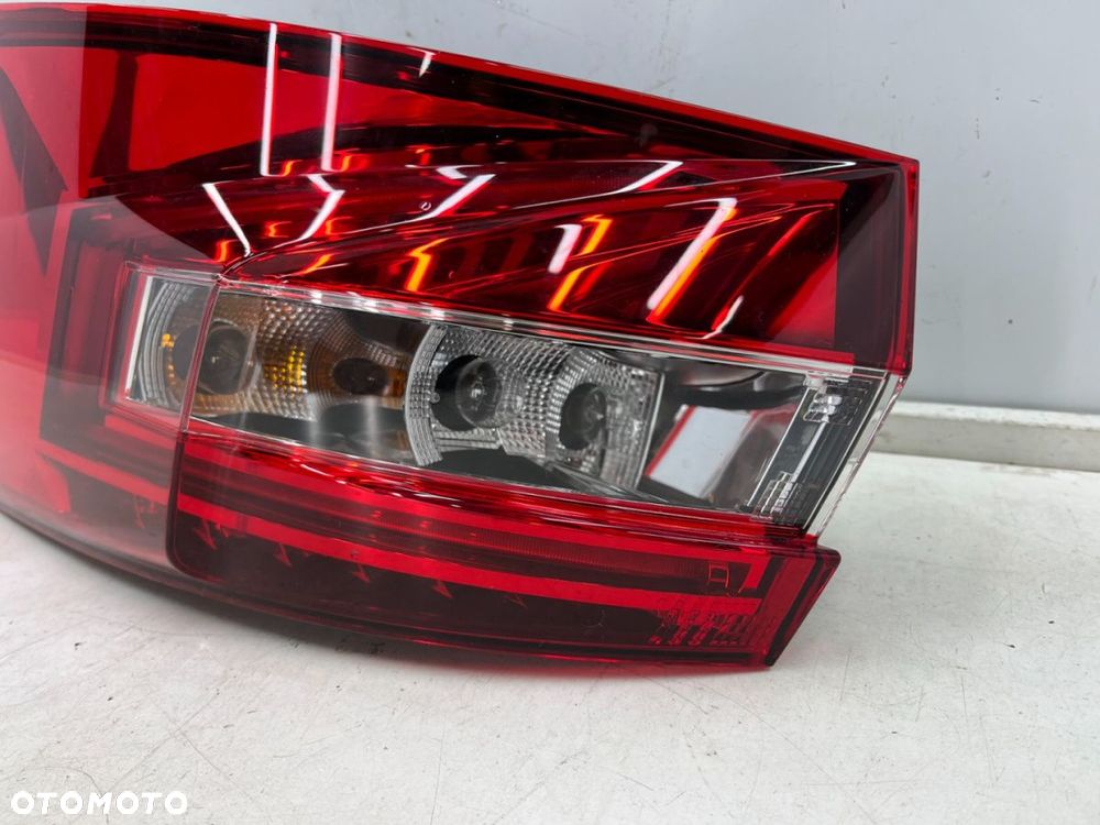 Lampa Skoda Superb 3 III 3v kombi 15-19r. PRAWA tylna w błotnik oryginalna prawy tył 3v9945208a - 4