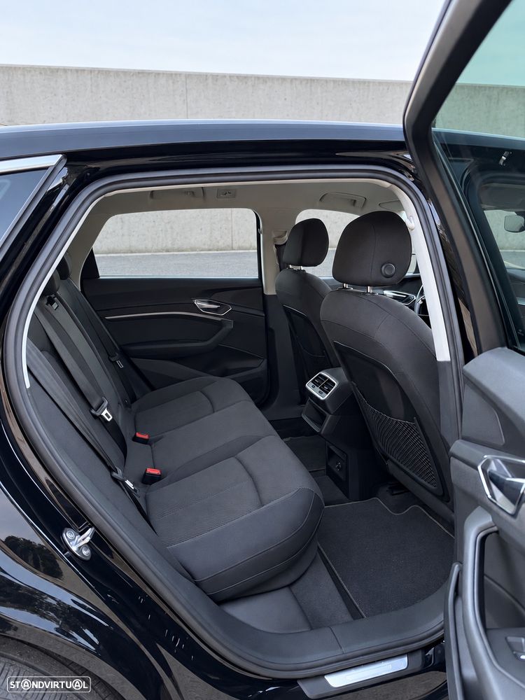 Audi e-tron - 10