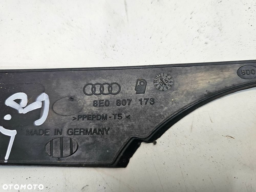 ZAŚLEPKA OSŁONA HALOGENU AUDI A4 B7 8E0807173 LEWY PRZÓD - 4