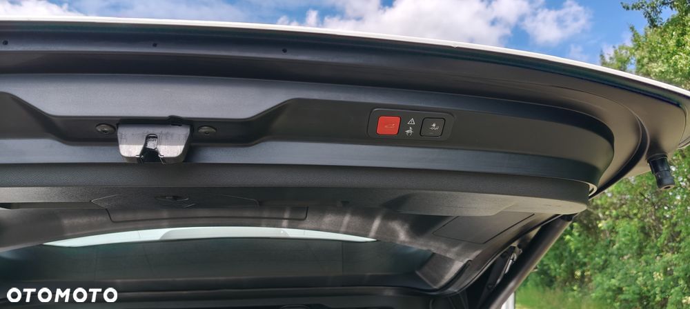 Peugeot 5008 BlueHDi 130 EAT8 Allure - 25