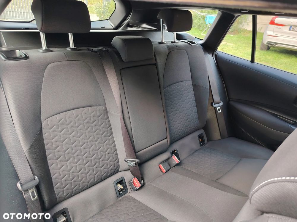Toyota Corolla 1.8 Hybrid Comfort - 36