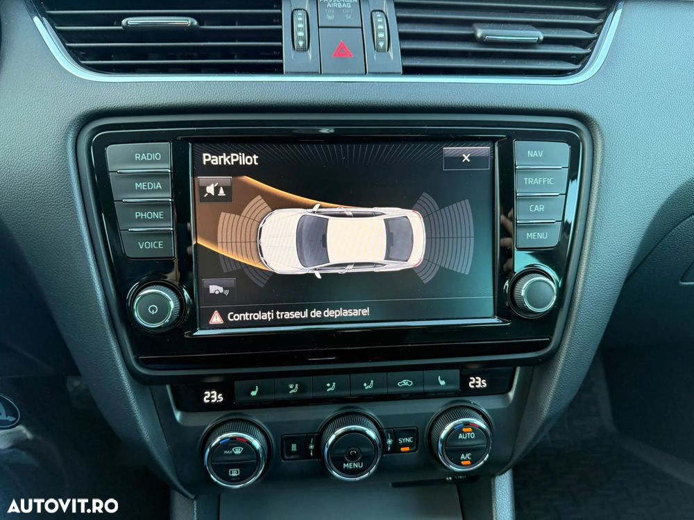 Skoda Octavia 2.0 TDI 4x4 DSG Style - 33