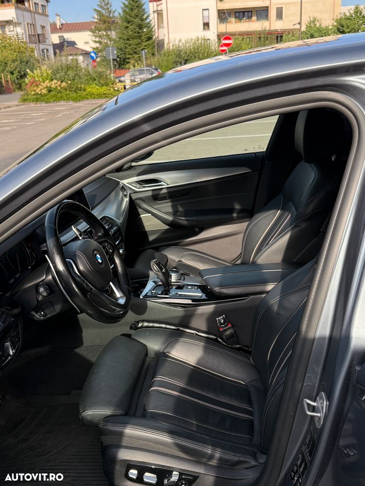 BMW Seria 5 530i xDrive AT - 20