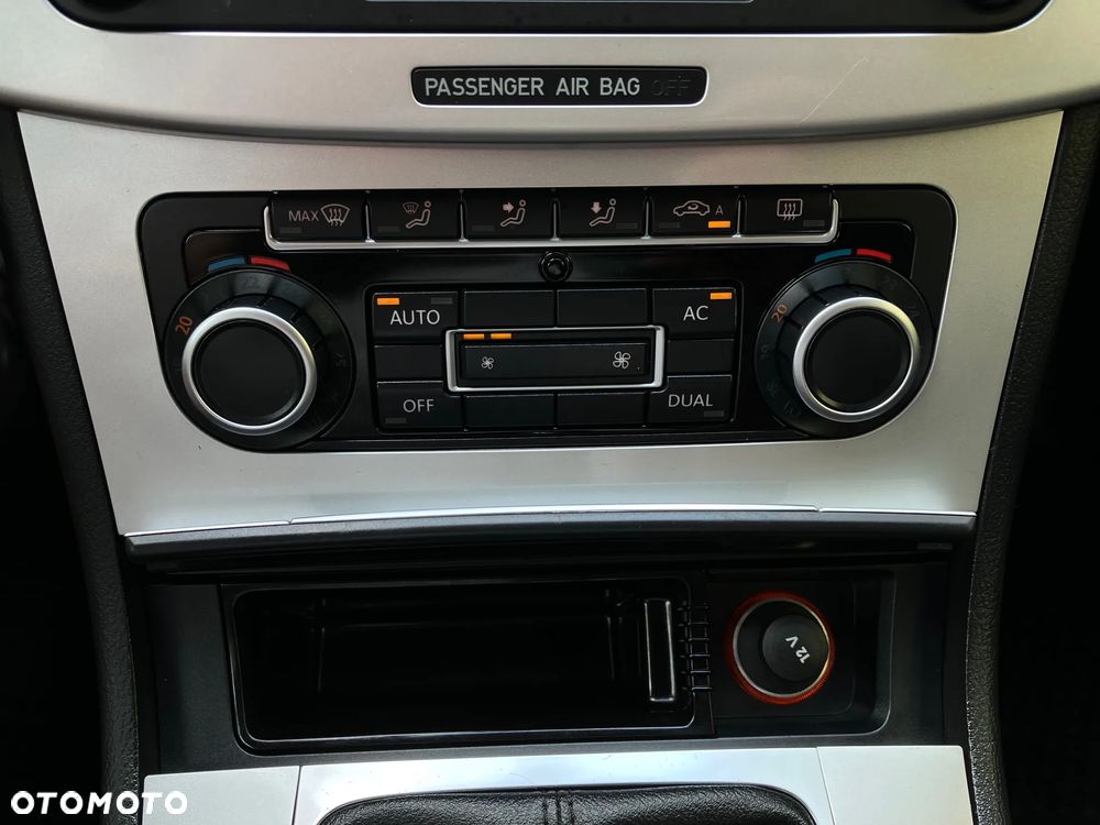 Volkswagen Passat 1.4 TSI Comfortline R-Style - 35