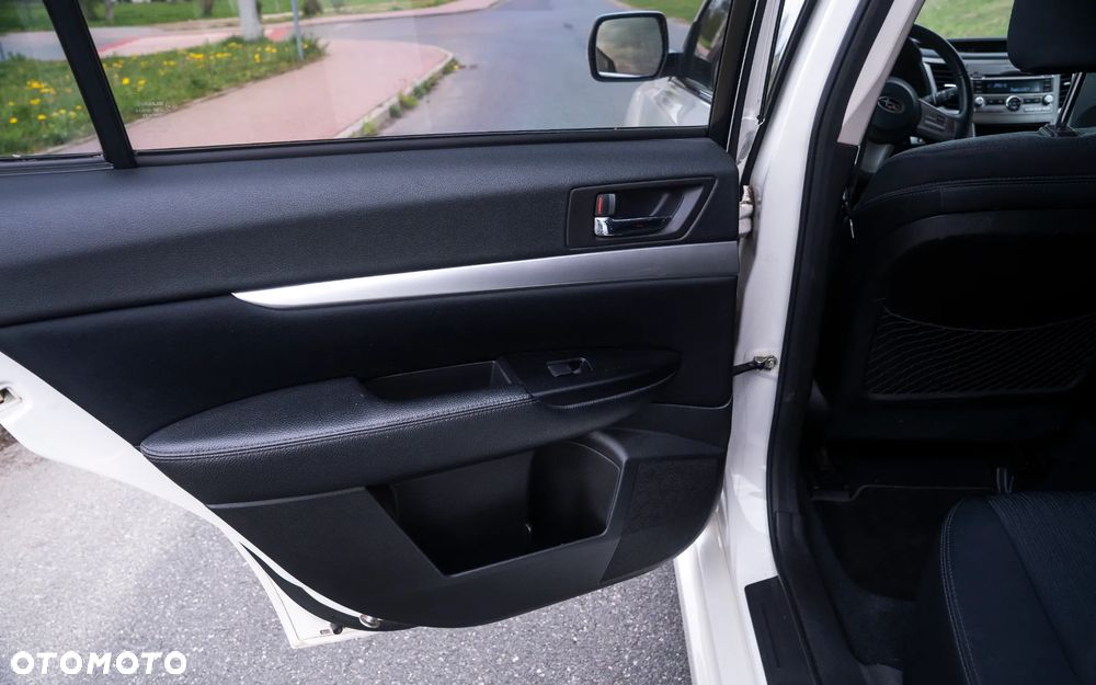 Subaru Legacy 2.0R Comfort - 18