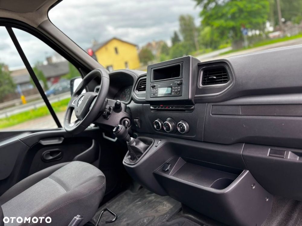 Renault Master Furgon Blaszak L3H3 - 17