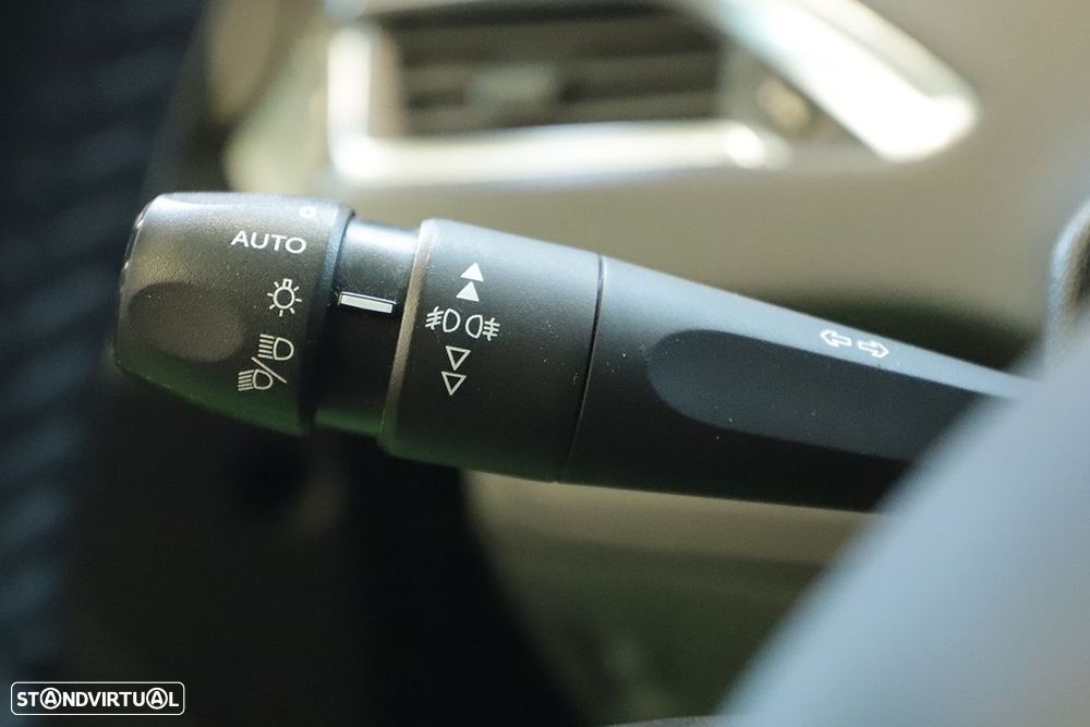 Peugeot 208 1.2 PureTech Style - 14