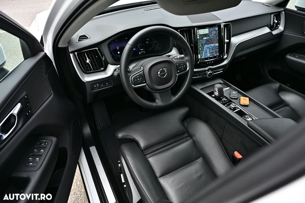 Volvo XC 60 T6 AWD Recharge Geartronic Inscription Expression - 2