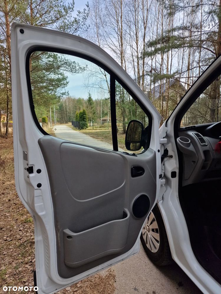 Renault Trafic - 16