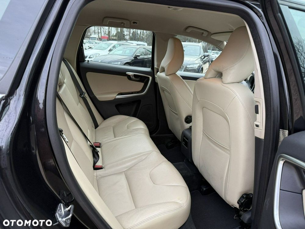 Volvo XC 60 D5 AWD Summum - 13