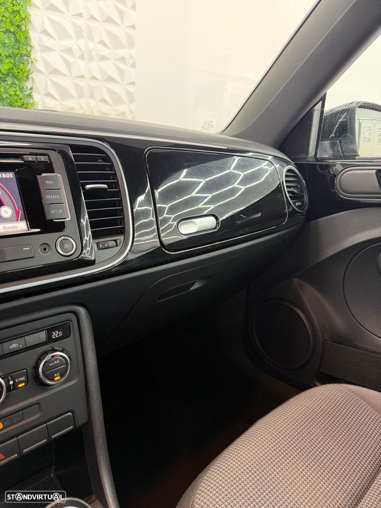 VW New Beetle 1.6 TDi Design - 11