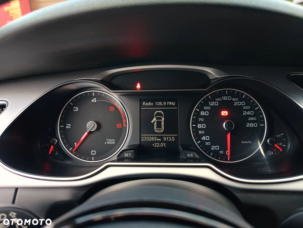 Audi A4 Avant 2.0 TDI DPF clean diesel quattro S line Sportpaket - 28