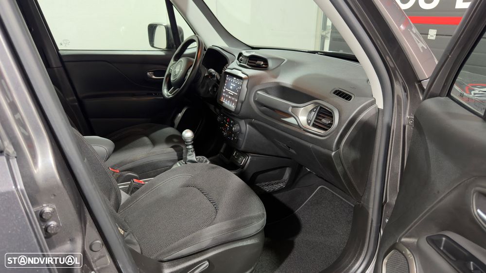 Jeep Renegade 1.0 T-GDI Limited - 17