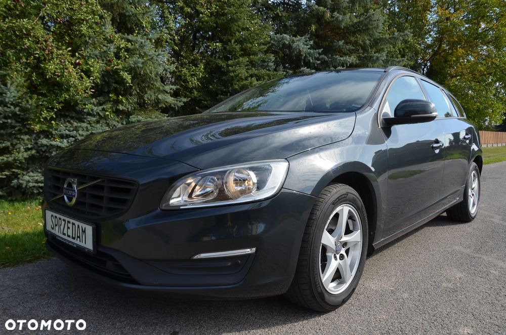 Volvo V60 D3 Drive-E Momentum - 32