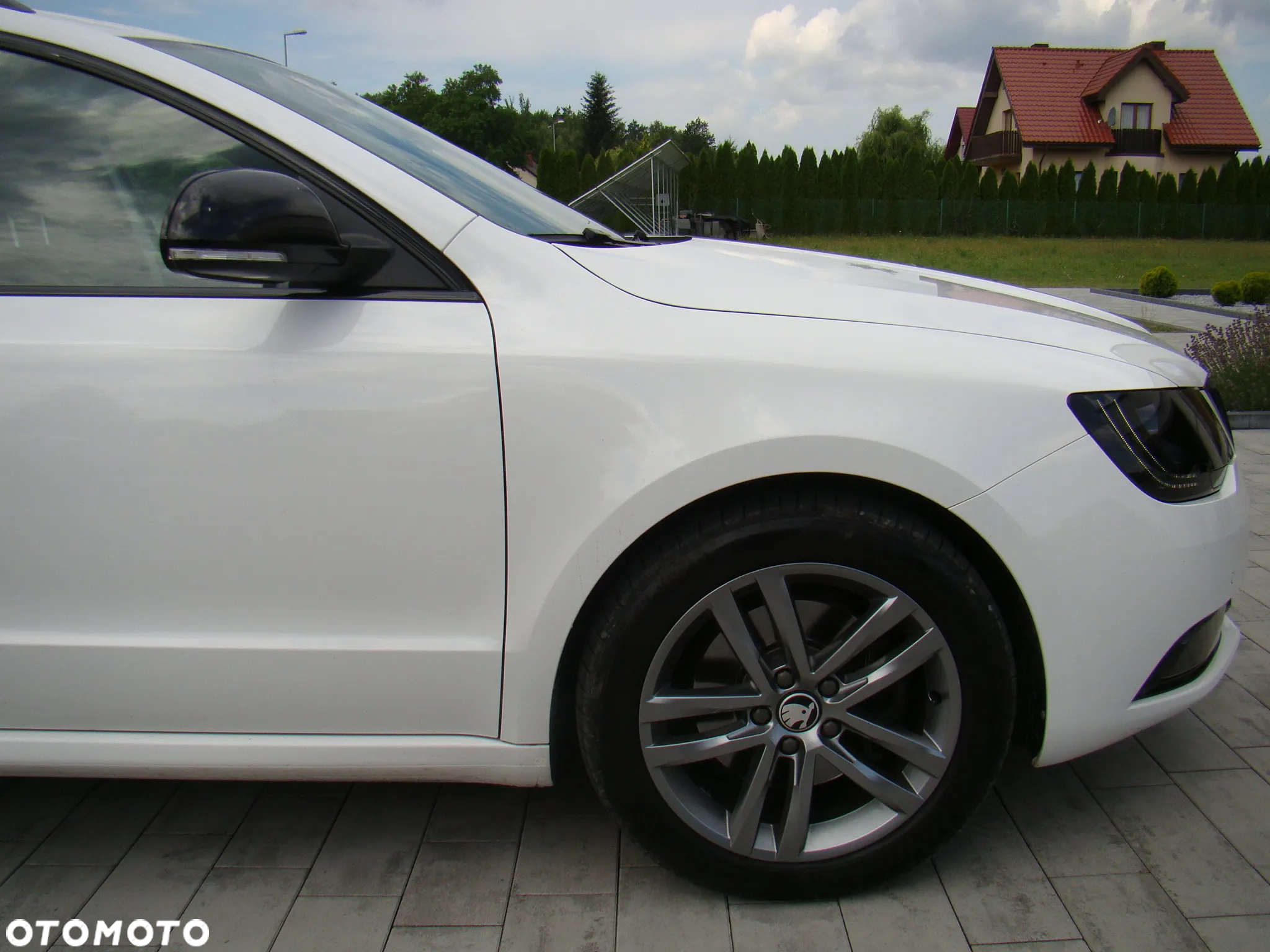 Skoda Superb 2.0 TDI Ambition DSG - 14
