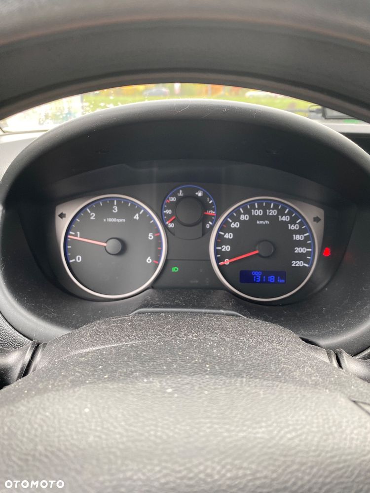 Hyundai i20 1.1 CRDi Classic + - 8