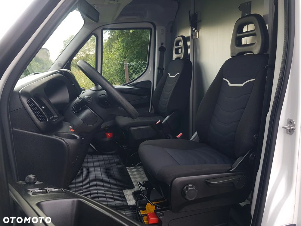 Iveco DAILY KONTENER NISKOPODŁOGOWY 4,44x2,23x2,43 SKLEP FOODTRUCK BAR KLIMA KONIOWÓZ KAMPER - 7