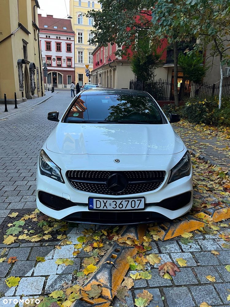 Mercedes-Benz CLA 200 7G-DCT AMG Line - 1