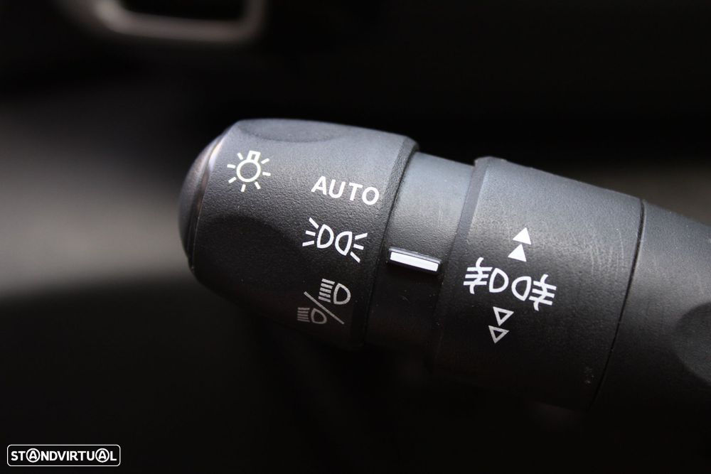 Citroën C4 PureTech 130 Stop&Start EAT8 SHINE - 16