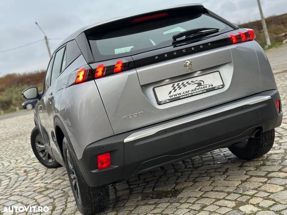 Peugeot 2008 1.2 L PureTech STT Allure - 14