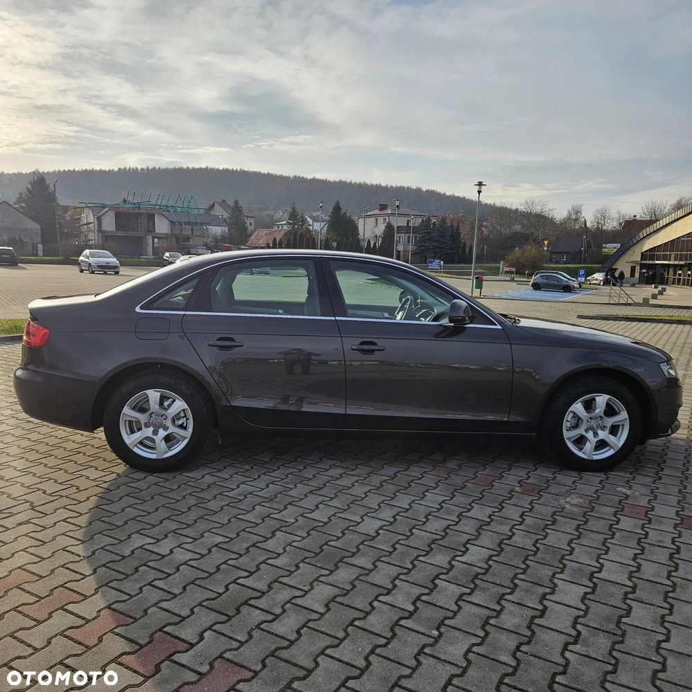 Audi A4 Avant 2.0 TDI DPF Ambiente - 26