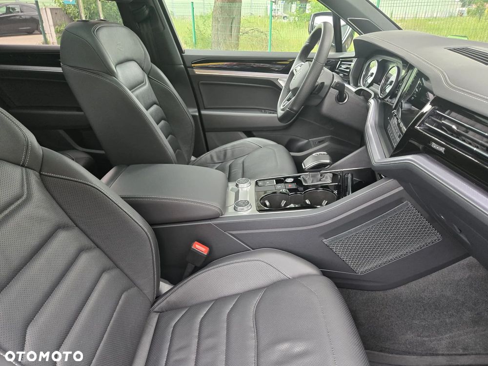 Volkswagen Touareg 3.0 V6 TDI 4Motion R-Line - 15