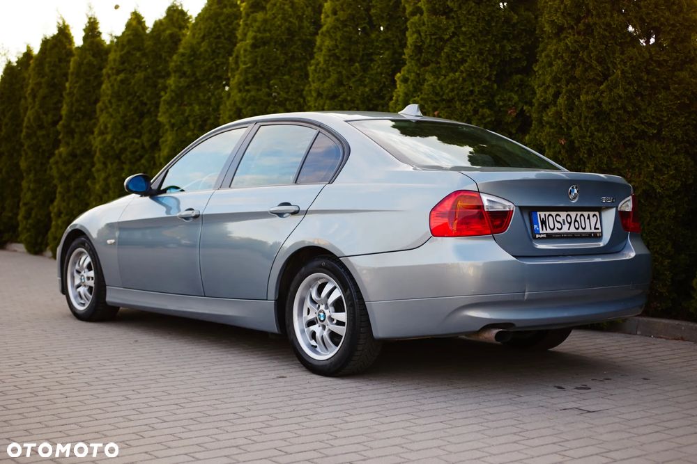 BMW Seria 3 318d DPF - 3