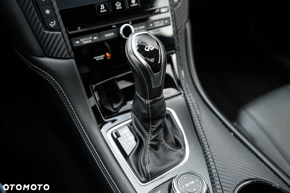 Infiniti Q60 - 38