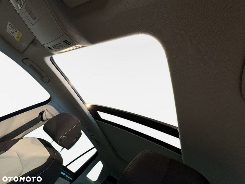 Volkswagen Tiguan - 14