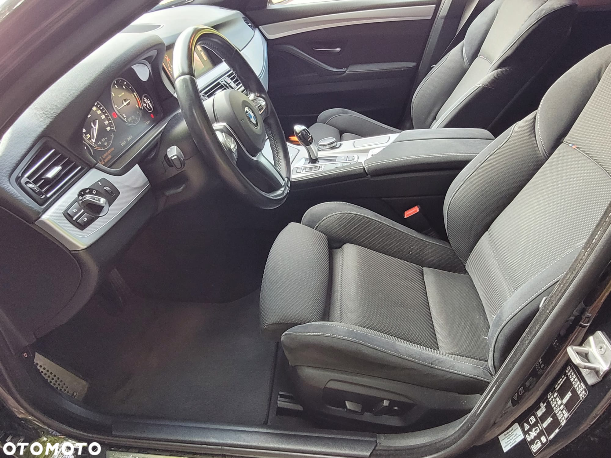 BMW Seria 5 520d xDrive M Sport sport - 11