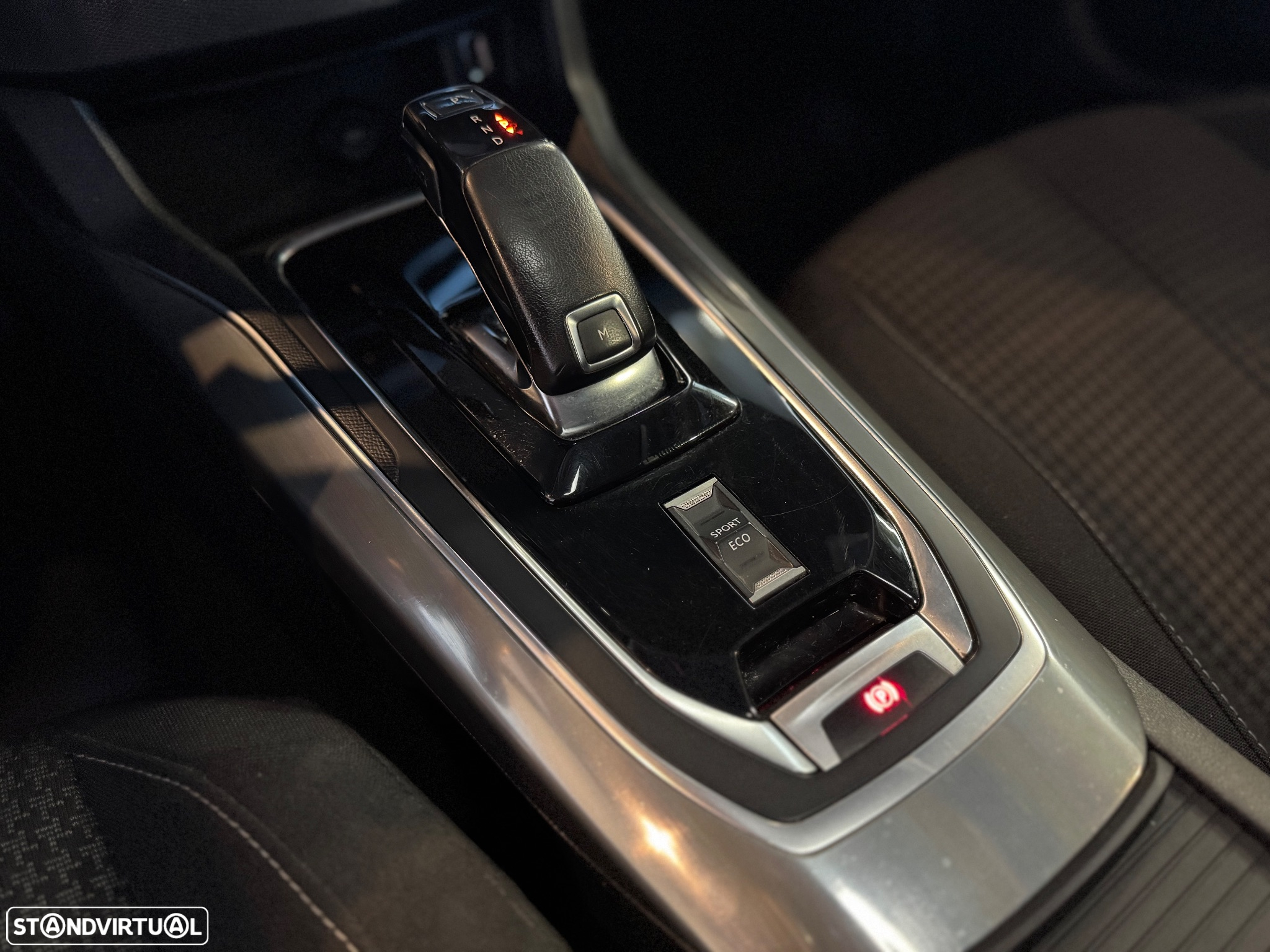 Peugeot 308 SW BlueHDi 130 EAT8 Style - 17