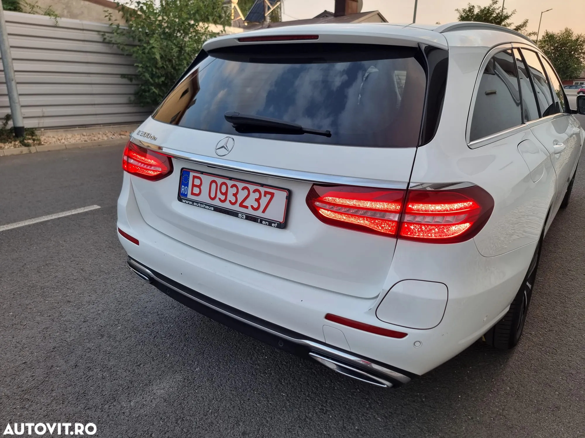 Mercedes-Benz E 300 de T 9G-TRONIC Avantgarde - 6