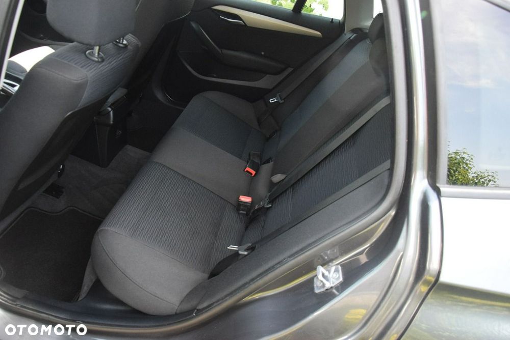 BMW X1 xDrive18d - 23