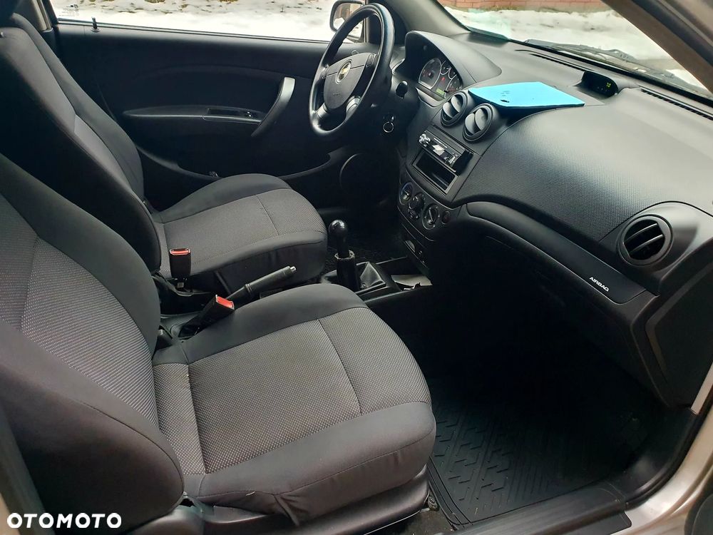 Chevrolet Aveo - 6