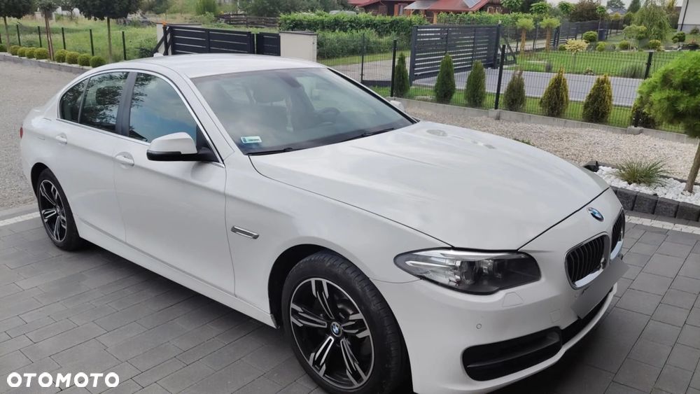 BMW Seria 5 520d xDrive - 4