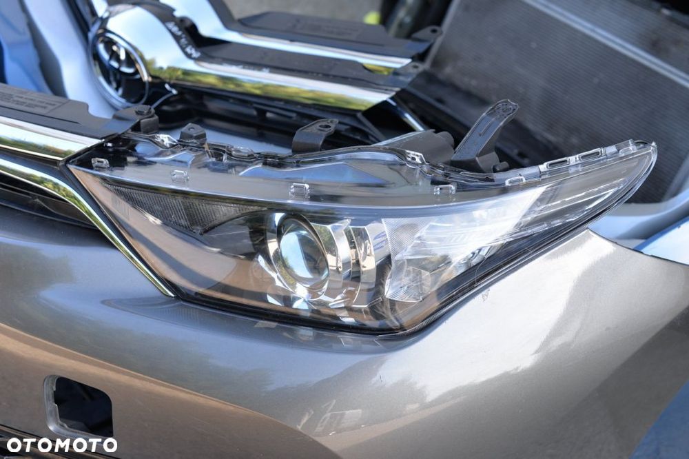 MASKA ZDERZAK BŁOTNIK LAMPA TOYOTA AURIS 2 II 15- - 12
