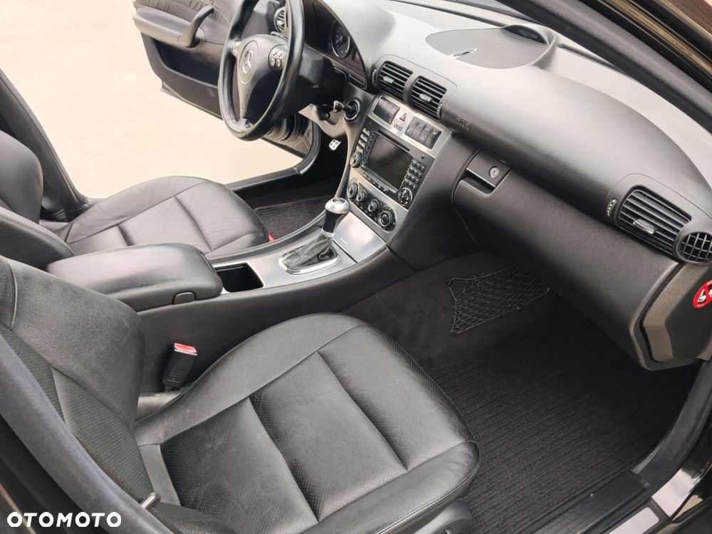Mercedes-Benz Klasa C 180 Kompressor Automatik Avantgarde Sport Edition - 15