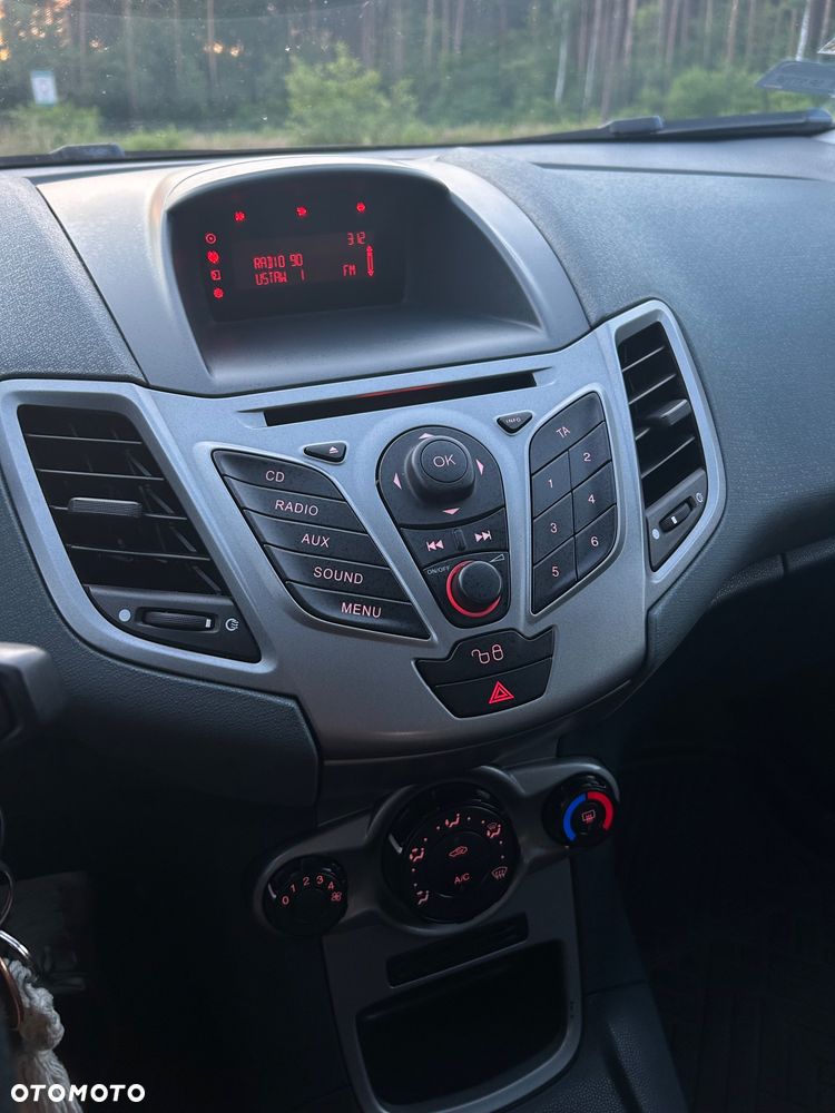 Ford Fiesta 1.25 Trend - 12
